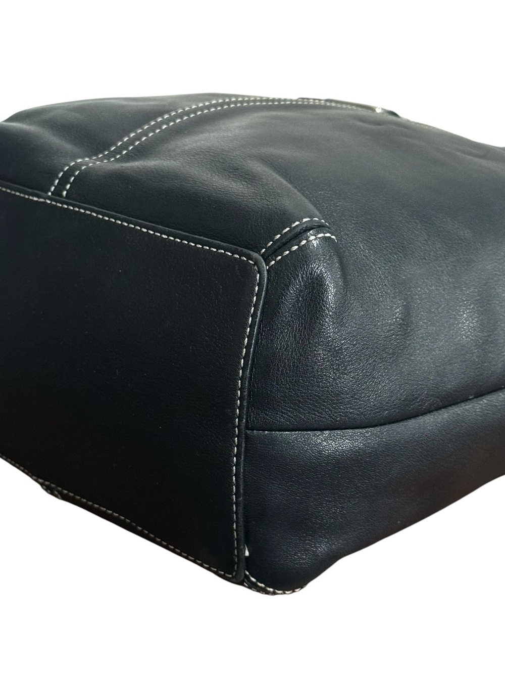 Authentic Coach Hampton Classic Black Leather Bag with Contrast Stitching! - Picture 5 of 12